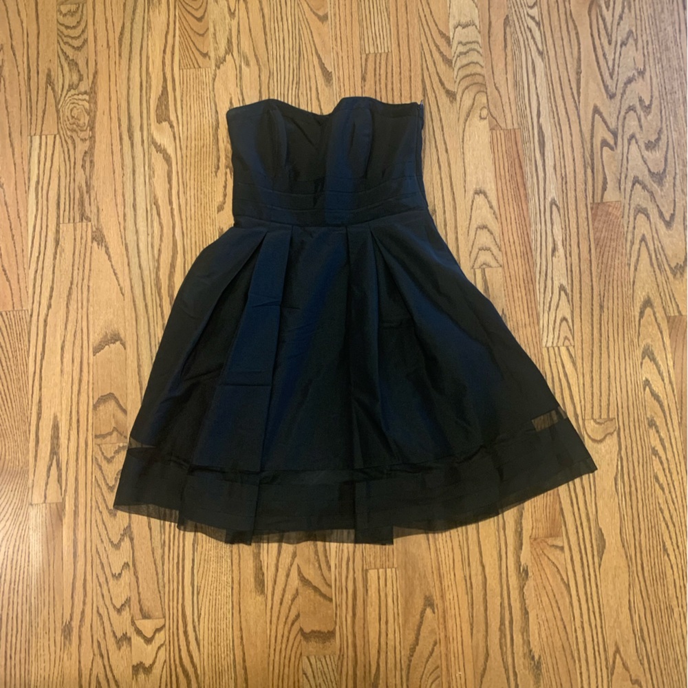 Simple Strapless Party Dress | Size 4